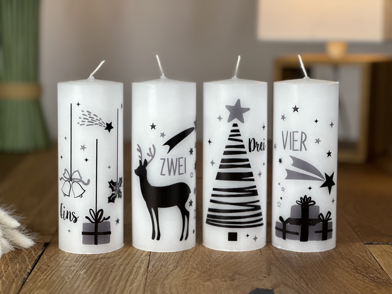 Weihnachtskerzen Adventskerzen 4er Set Rehntier schwarz-silber