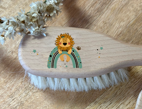 Haarbürste Babybürste Holz Löwe in mint und personalisiert mit Namen (Motiv 360 mint) Haarbürste Babybürste Holz Löwe in mint und personalisiert mit Namen (Motiv 360 mint)